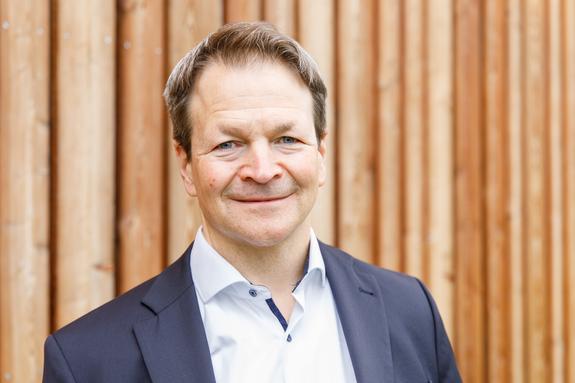 Portrait Rektor Sven Fisler