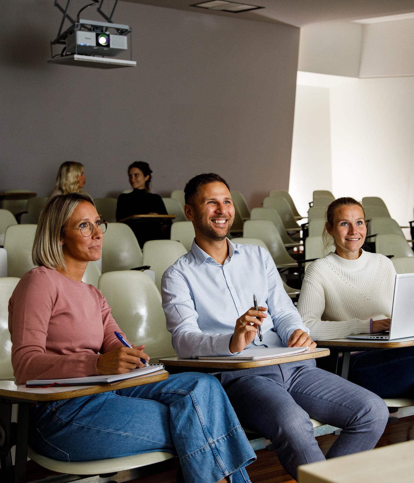 Studierende im Hörsaal