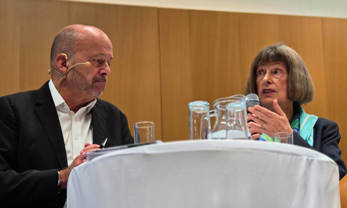 Thomas Peyker und Angela Kane am Podium